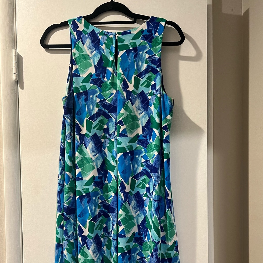 Sleeveless dress